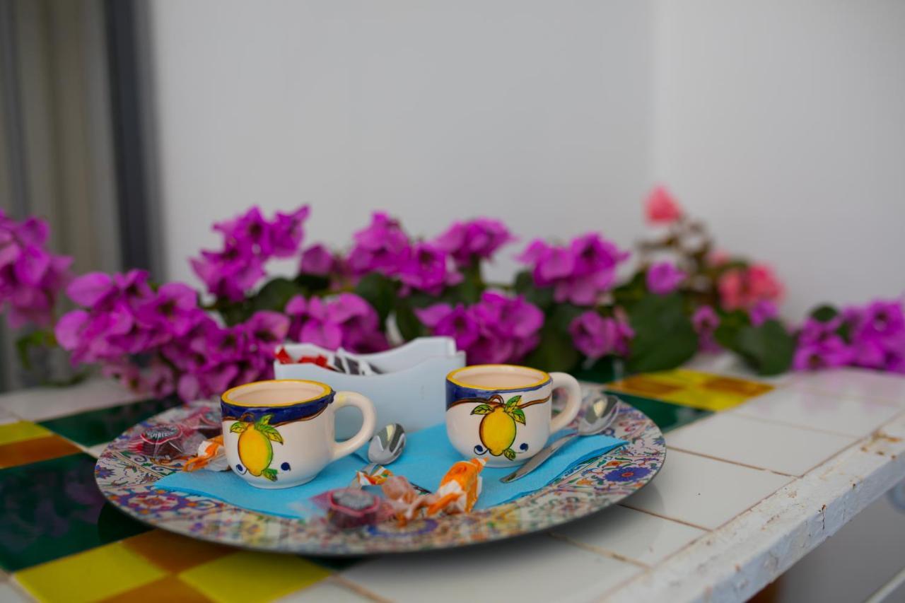 A Casa Di Nonna Marianna Bed & Breakfast ราเวลโล ภายนอก รูปภาพ