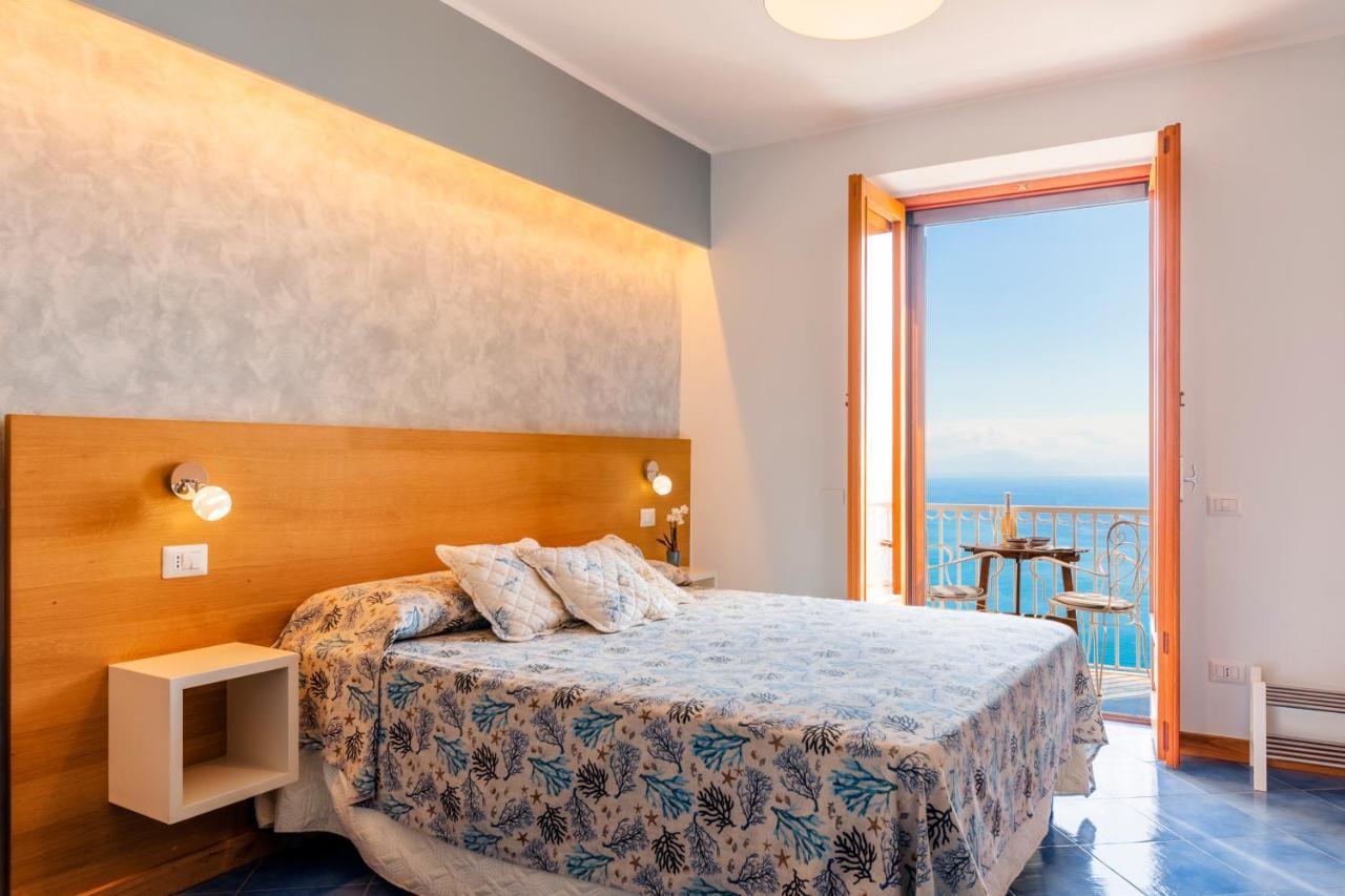 A Casa Di Nonna Marianna Bed & Breakfast ราเวลโล ภายนอก รูปภาพ