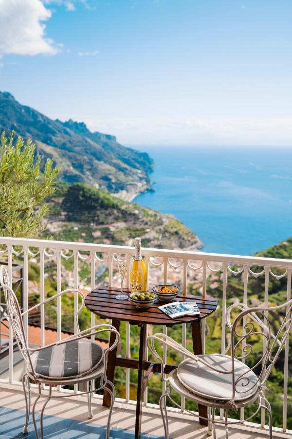 A Casa Di Nonna Marianna Bed & Breakfast ราเวลโล ภายนอก รูปภาพ